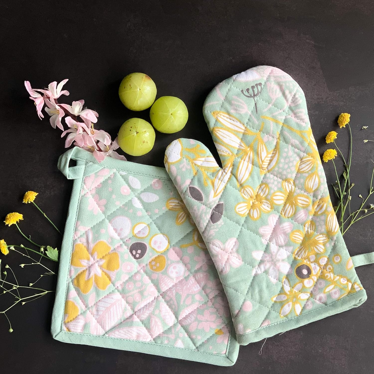 Cotton Flower Print Oven Mitt and Pot Holder (Green Flower GPH)